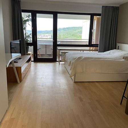 Freshly Renovated Studio Apartment - Top Location In Weinstadt Exteriör bild