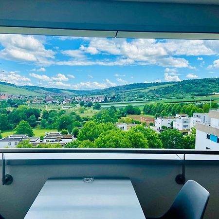 Freshly Renovated Studio Apartment - Top Location In Weinstadt Exteriör bild